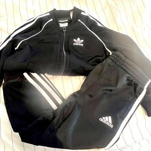 Adidas track suit size 2t-3t